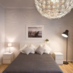 Pulse Centre 600m Beach Apartament